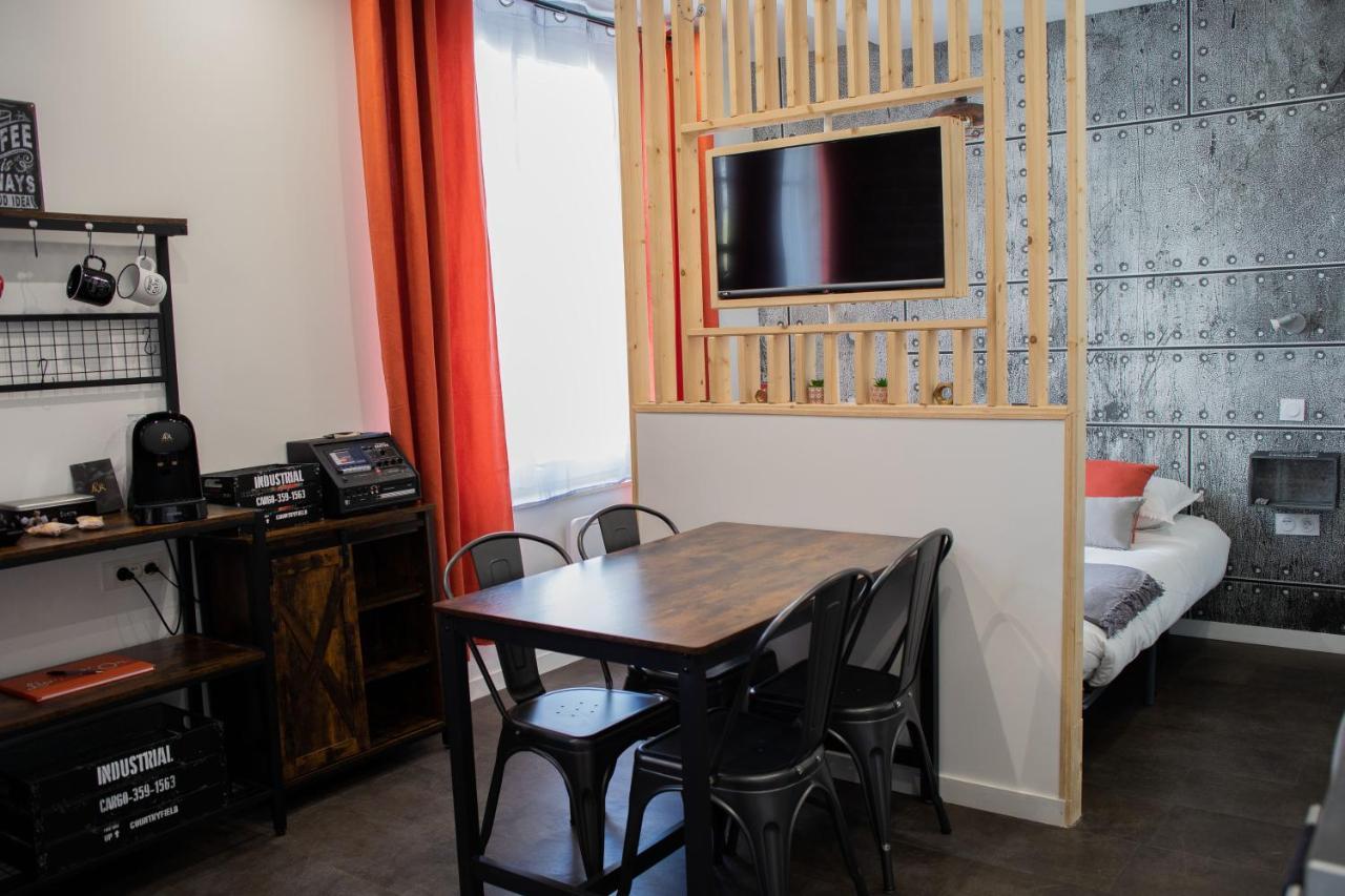 * Les Suites Aux Etoiles * Clermont-Ferrand Bagian luar foto